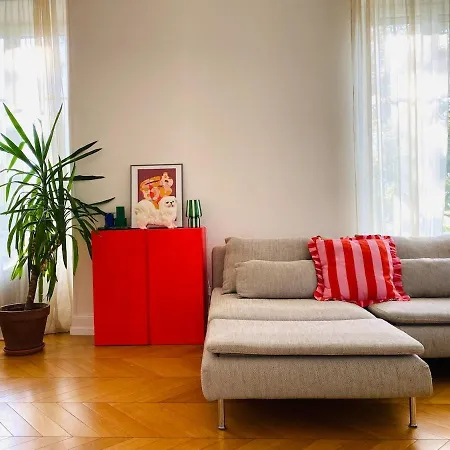 Stanislas Apartment, 8 People, Private Parking Apartment Colmar