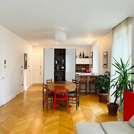 Daire Stanislas Apartment, 8 People, Private Parking