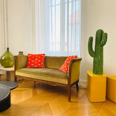 Daire Stanislas Apartment, 8 People, Private Parking Colmar